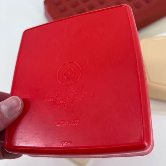 Tupperware small storage containers lot group - Picture 4 of 14